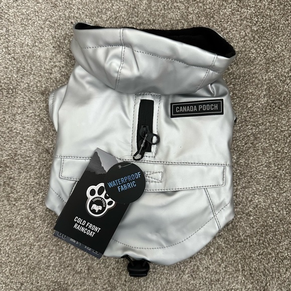 Fleece-lined raincoat for dogs - Picture 2 of 6